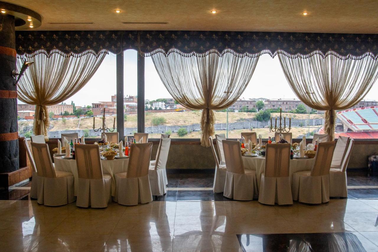 Nor Dzoraberd Hotel Complex Erevan Esterno foto