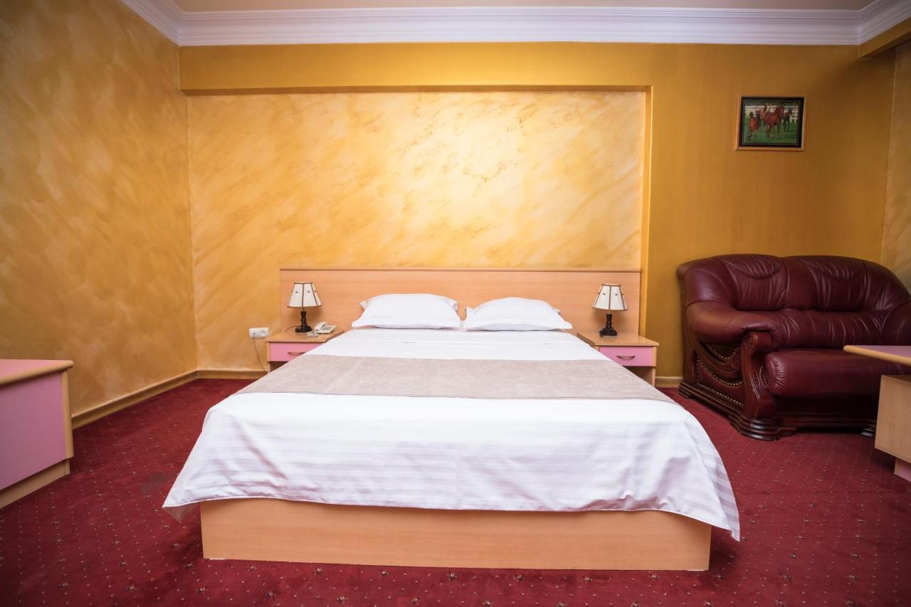 Nor Dzoraberd Hotel Complex Erevan Esterno foto